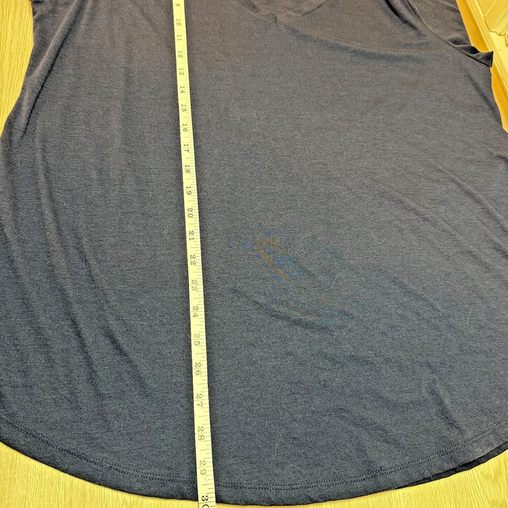 Torrid Top Tee Shirt Womens 2X (2) Solid Navy Blue V-Neck EUC - Picture 8 of 12